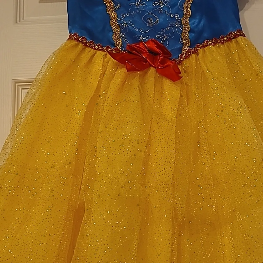 Snow White Dress Costume Disney Princess Size Small 4-6 - Picture 2 of 9